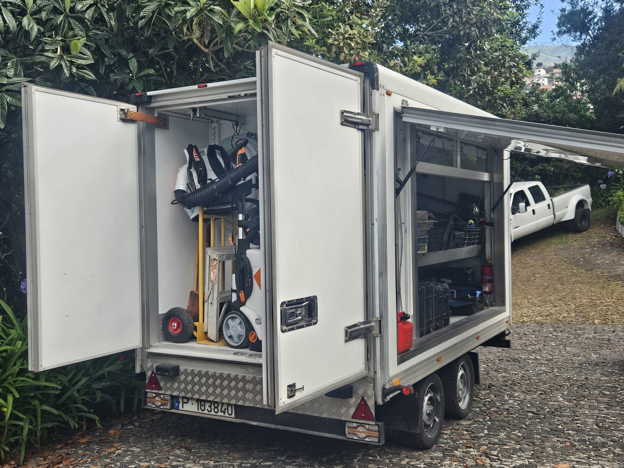 Maintenance trailer carrying tools and equipment